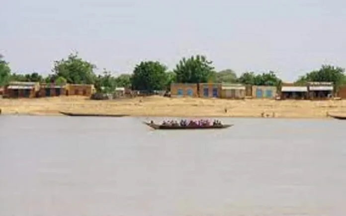 Matam : remontée des eaux du fleuve Sénégal, 88 villages menacés, 400 familles sans abris