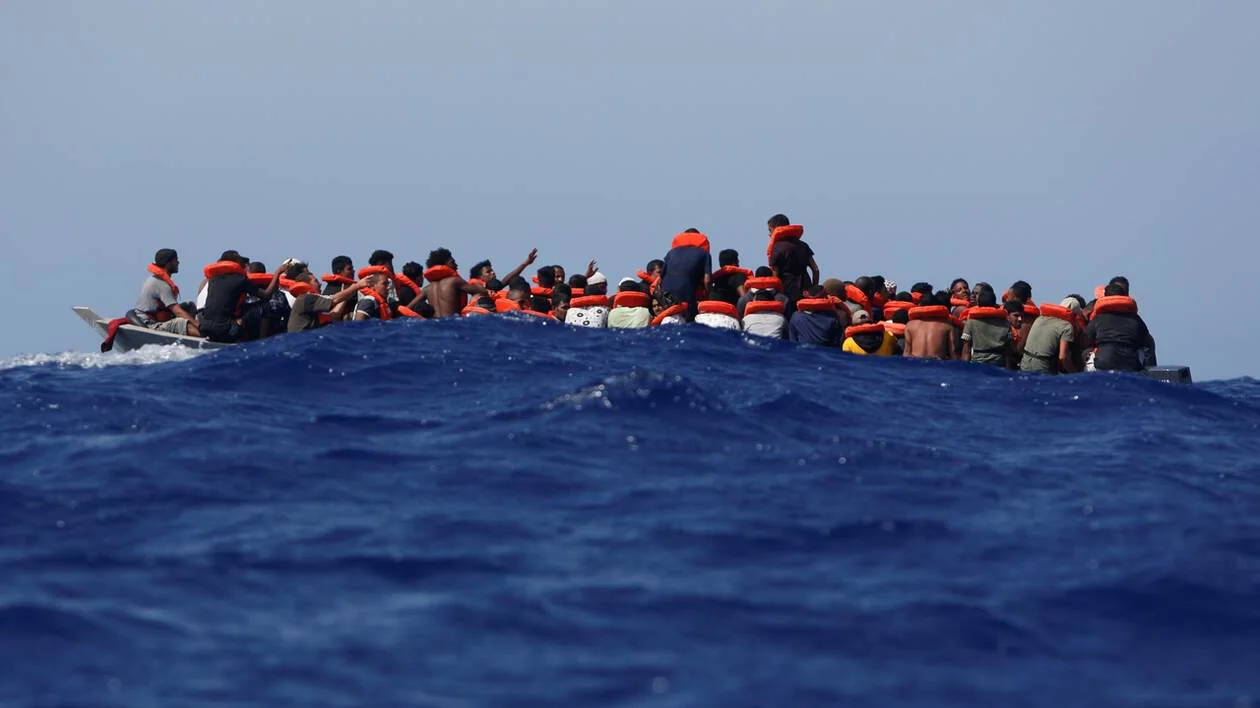 Deux pirogues parties de Kayar et Kafountine secourues à Dakhla