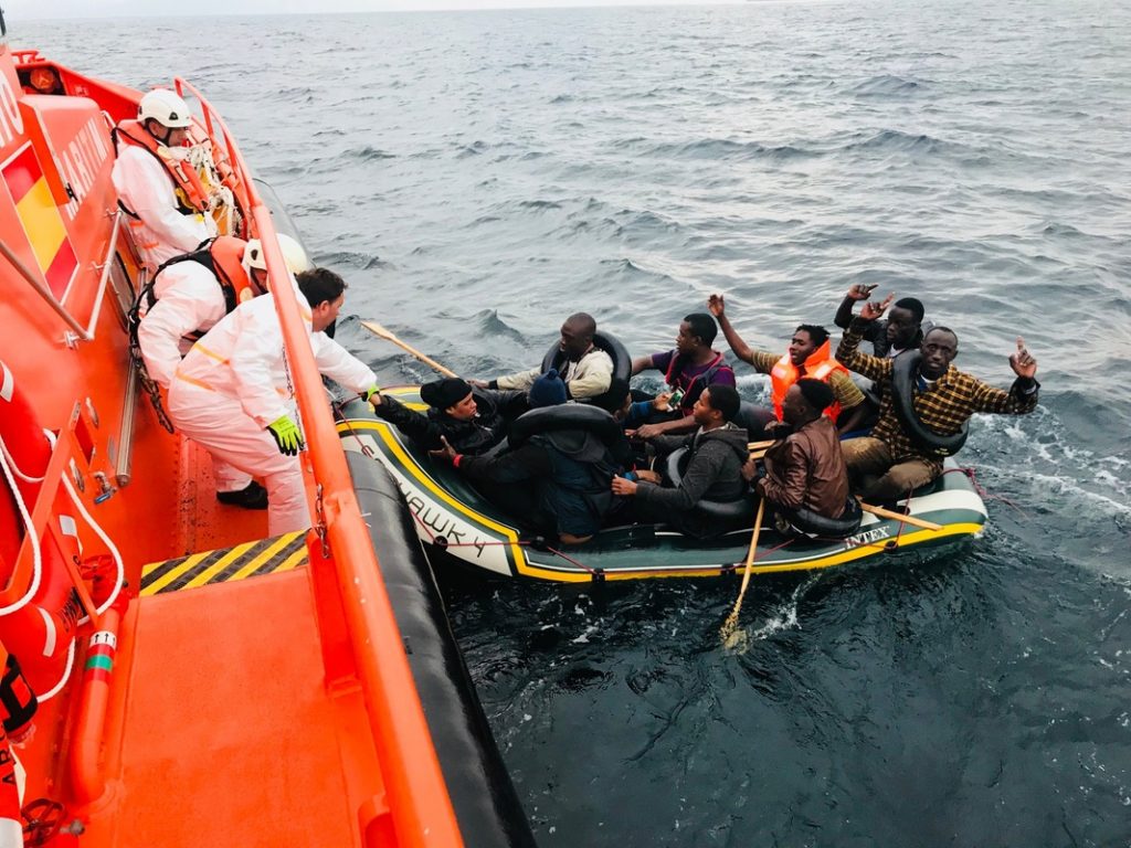 Espagne: Un convoi avec un total de 232 migrants clandestins arrive à El Hierro