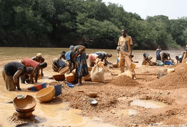 Kédougou : Les forces de l’ordre mettent fin aux activités clandestines d’orpaillage